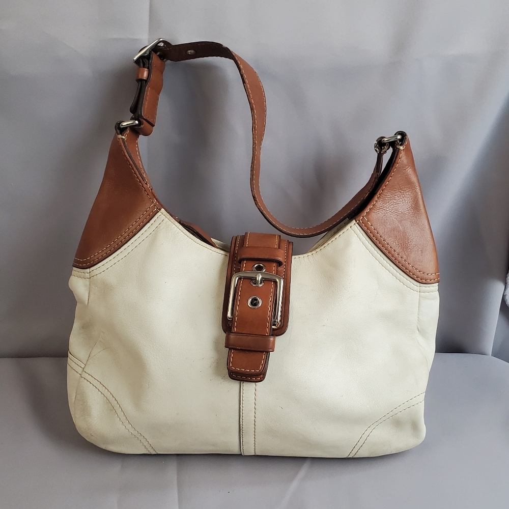 Vintage COACH Women White Tan Leather Shoulder Handbag Purse Hobo Hampton F11197